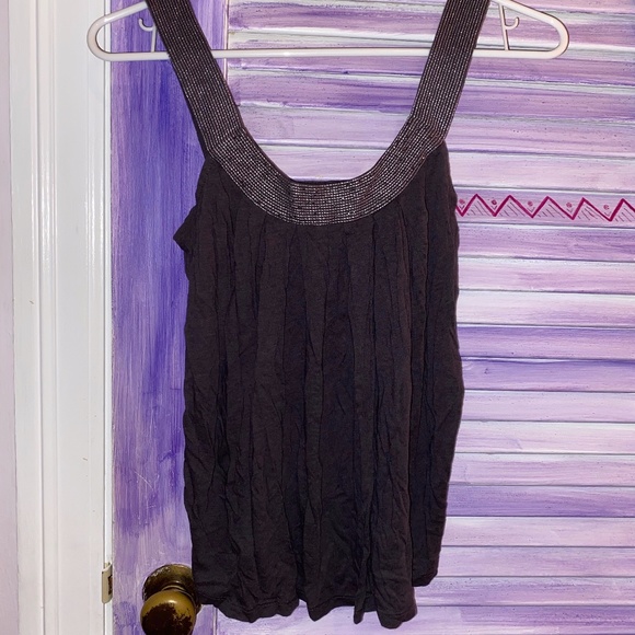 Express Sleeveless Top - Picture 1 of 3